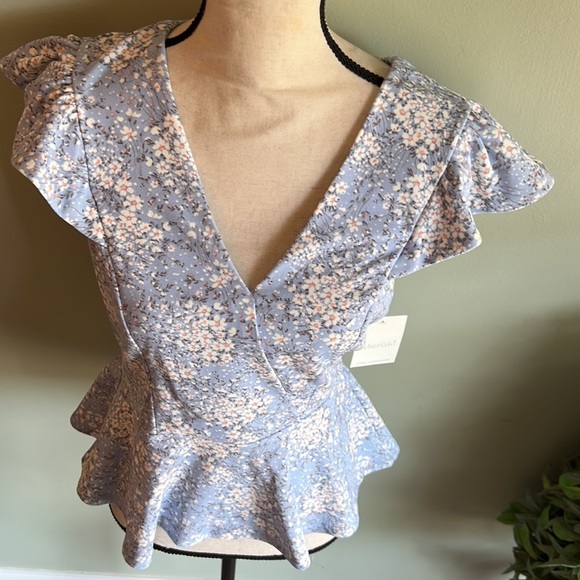 Meraki Top - Picture 2 of 10